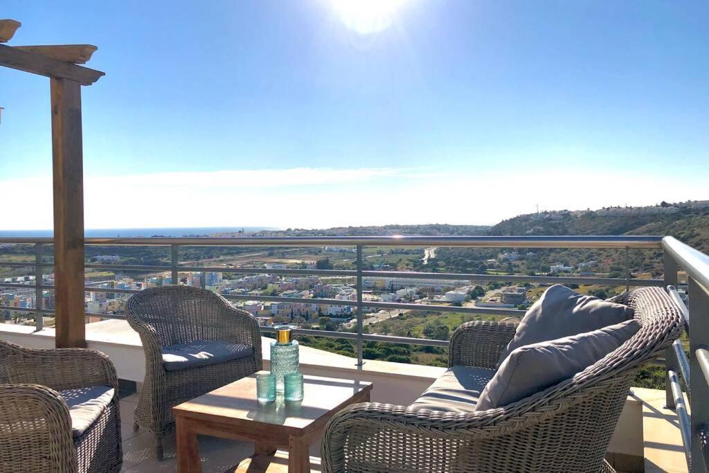 Apartment L Amazing Terrasse With Jacuzzi Encosta Da Orada