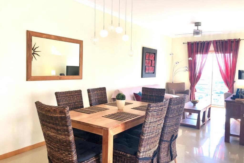 L Amazing Terrasse With Jacuzzi Encosta Da Orada Albufeira
