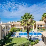 Family Holiday Apartment - Centrally Located - Vale De Parra
