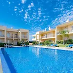 Family Holiday Apartment - Centrally Located - Vale De Parra
