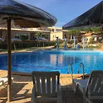 Excelente T1 Oura Beach Bicos Apartment Lucia