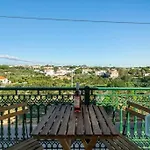 Laranjas & Beach Dream Lodging