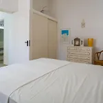 Sea 3Bdr House W/ Patio By Lovelystay
