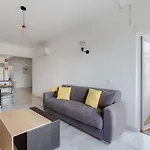 Brand New Apart With Sea View And Near The Beach