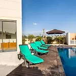 Linda Oura Beach 4Br Villa 10 New For Rent!