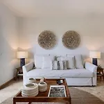 Seaside Serenity Beachside Albufeira Apartment