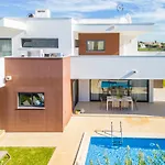 Villas Novochoro - Large Garden- Heatable Pool By Dreamvillasalbufeira