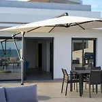 Panoramic N Apartment - Rooftop Pool & Sea View & Garage & Bbq