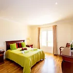 Magnificant Villa Heated Swimming Pool, Free Wifi