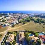 Luxury Villa In Olhos De Agua