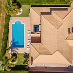 Villa Hugo - Bright Modern Walk To Restaurants