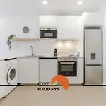 #170 Pateo Flat By Home Holidays