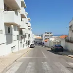 Old Town Apartment 5Min To The Beach