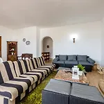 Villa Lima