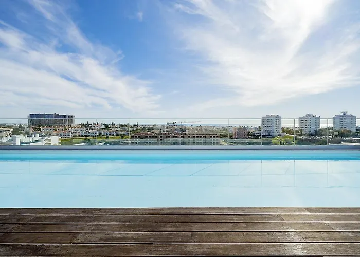 Modern 2 Bed Apartment - Albufeira - Roof Top Pool