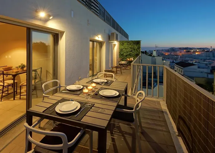 Rooftop Oldtown Residence