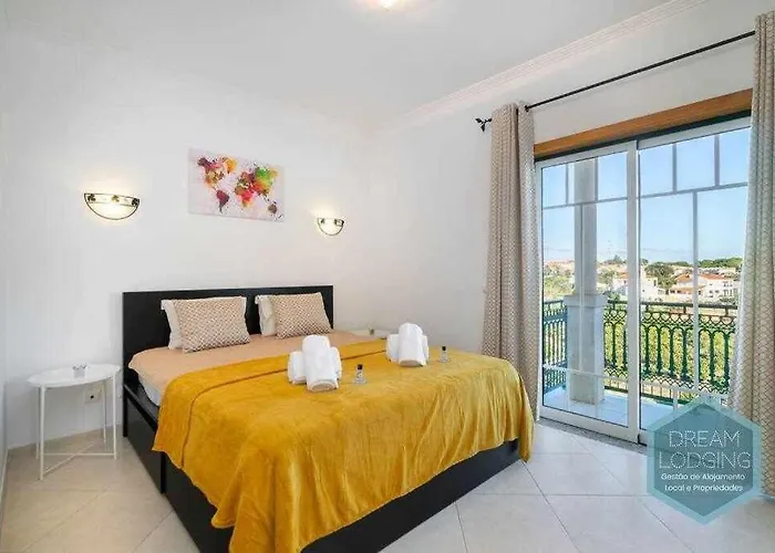 Laranjas & Beach Dream Lodging