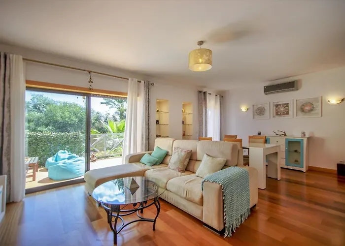 Luxury Apartment With Swimming Pool