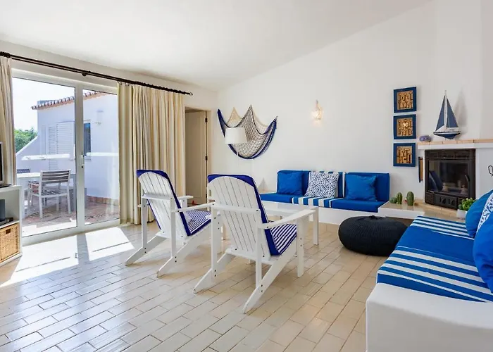Sea 3Bdr House W/ Patio By Lovelystay