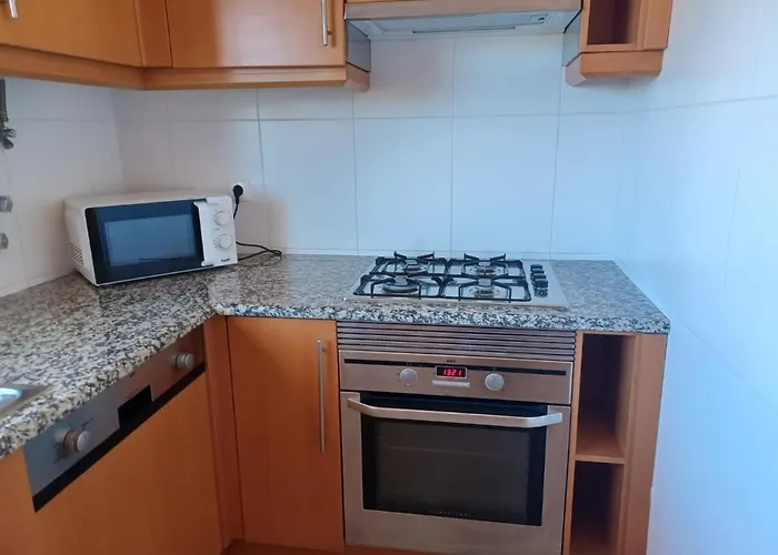 Solario De Sao Jose 1 Bed Apt With Seaview, South Facing Balcony, Pool, Sauna, Bbq, Gym