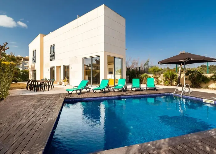 Linda Oura Beach 4Br Villa 10 New For Rent!