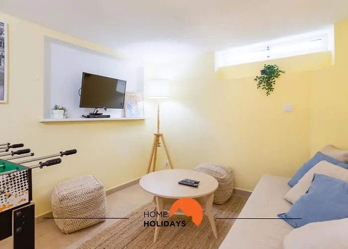 #086 Fish House By Home Holidays