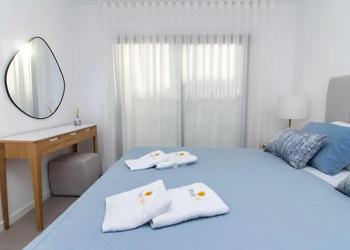 Panoramic N Apartment - Rooftop Pool & Sea View & Garage & Bbq