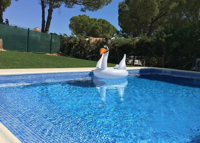 Villa Zen - Beautiful Private Pool-Heating Option, Hot Tub, Beautiful Garden