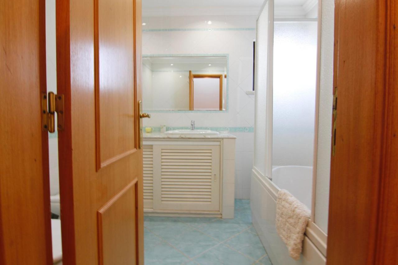 Casa de Férias Lovelystay - Alto Dos Caliços 2br House With Garden