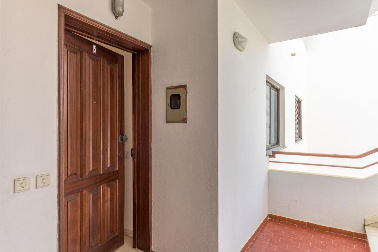 Flh Balcony Flat With Pool Apartment