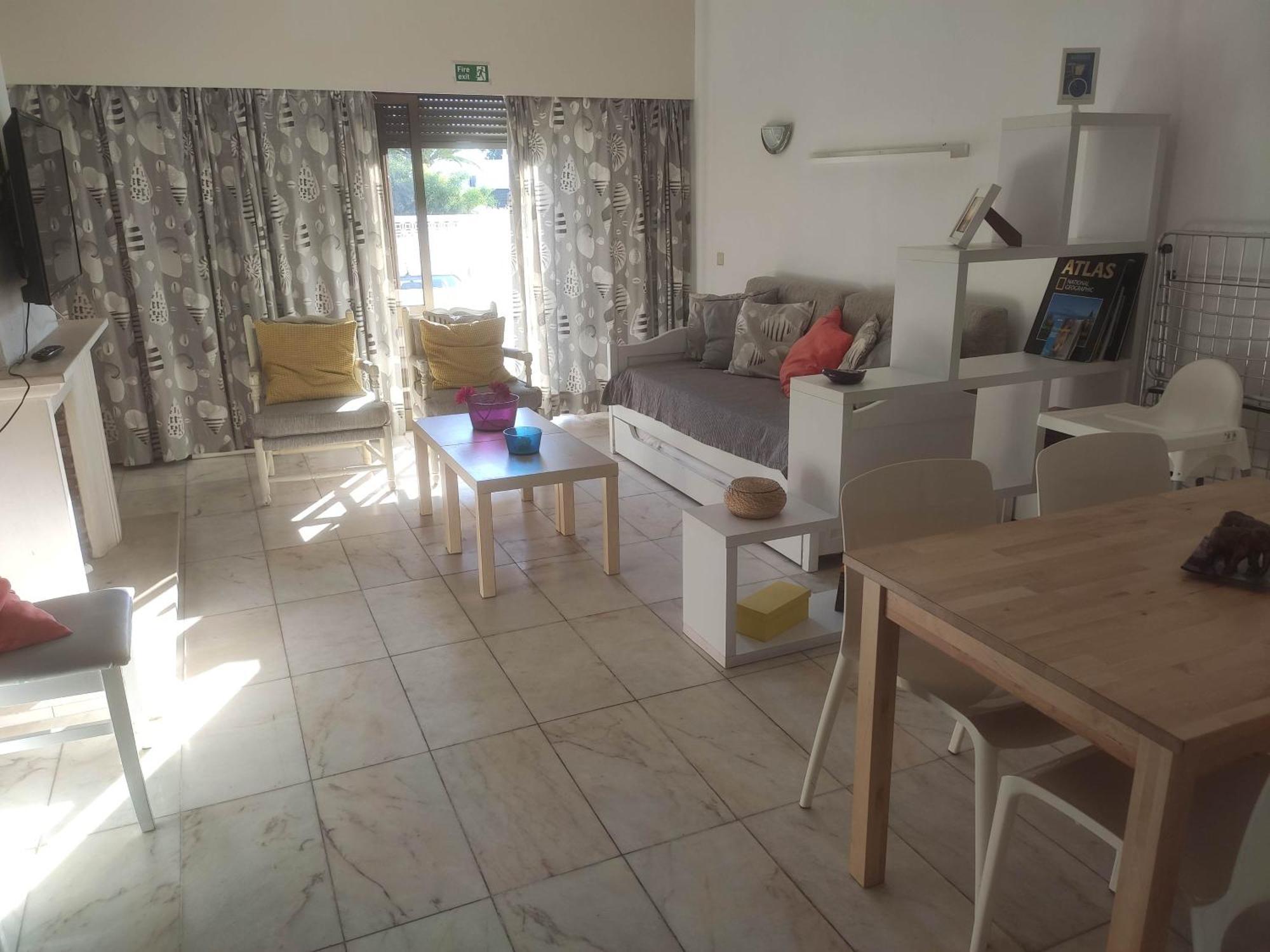 Oura T1 200m Apartment Albufeira