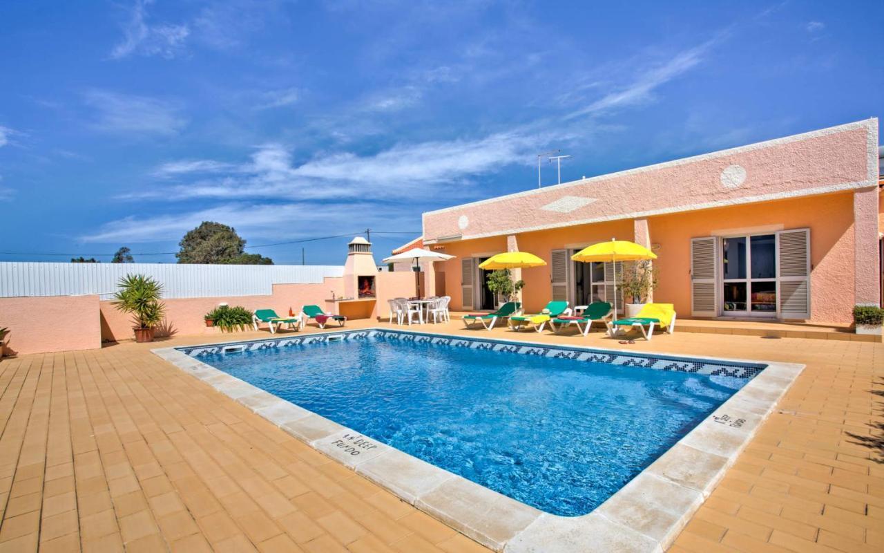 Guita Villa *