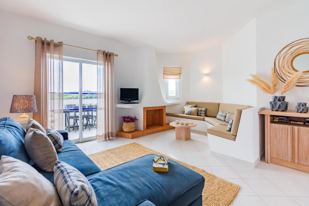 Family Holidays With Pool View Apartment Albufeira