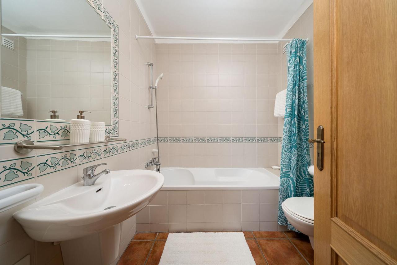 Family Holiday - Centrally Located - Vale De Parra Apartamento