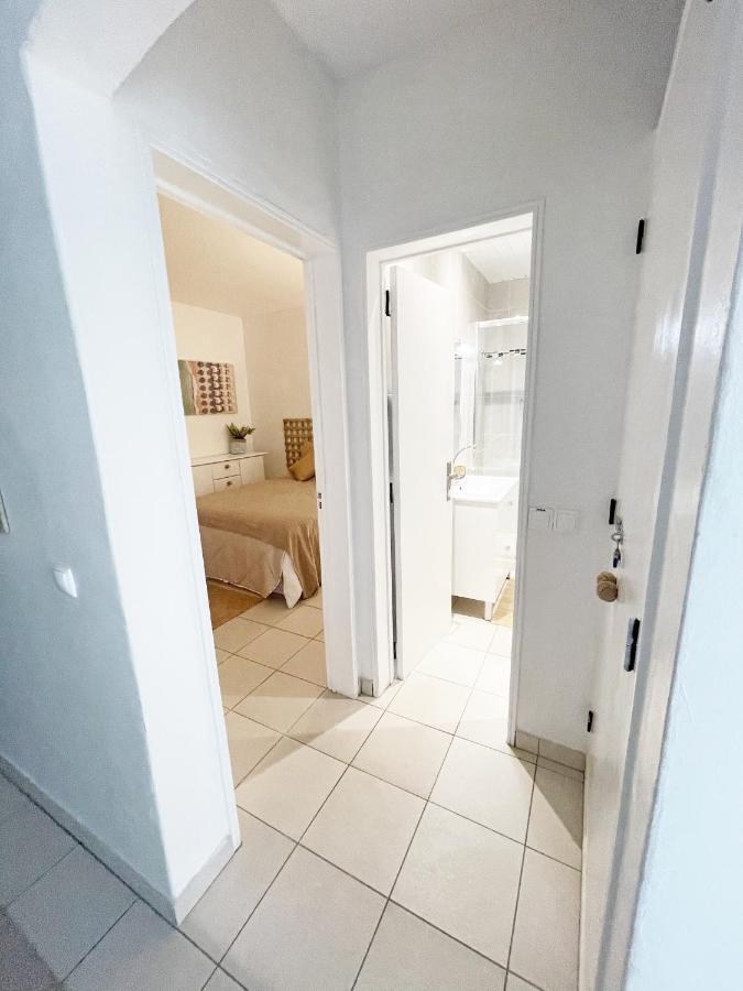Appartement Beachfront Oura - 100m Beach, Seaview, Garage, 300m Strip