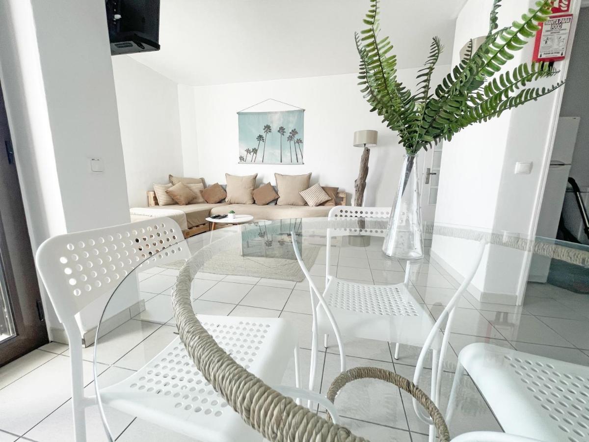 Beachfront Oura - 100m Beach, Seaview, Garage, 300m Strip *