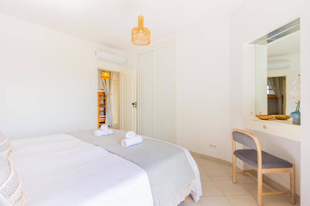 Family Holidays With Pool View Apartment *