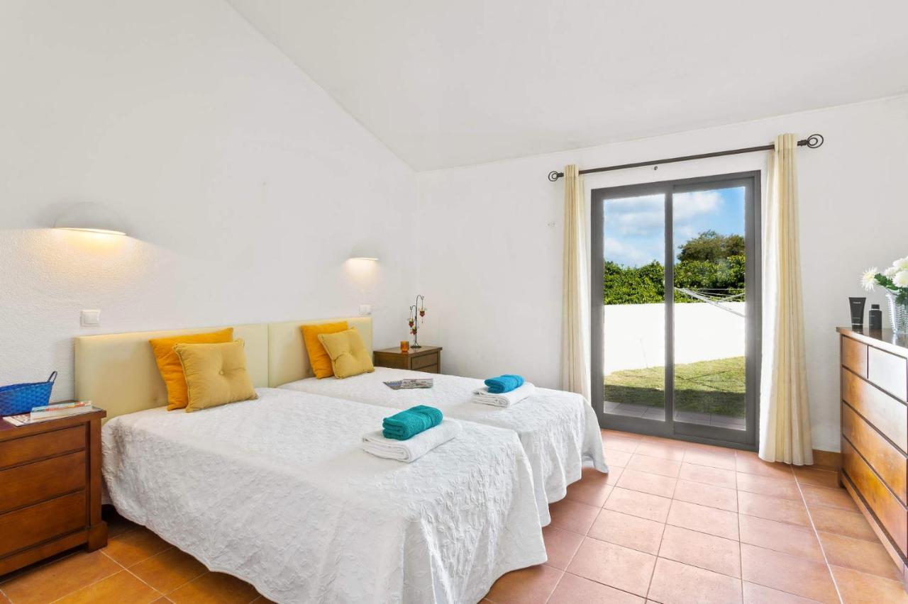 Villa Aveiros By