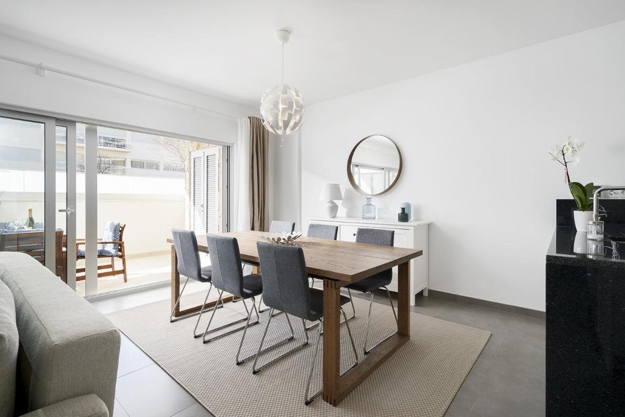 Modern 2 Bed - - Roof Pool Apartment