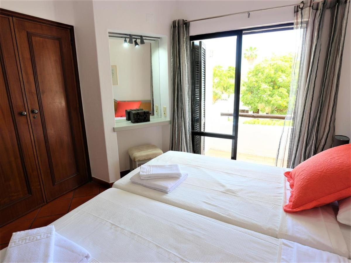Oliver Apartment *