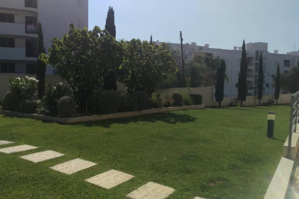 Modern 3 Bedroom Pool View. Albufeira