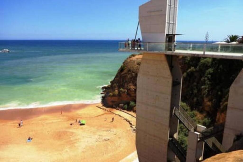 Modern 3 Bedroom Pool View. Apartment Albufeira
