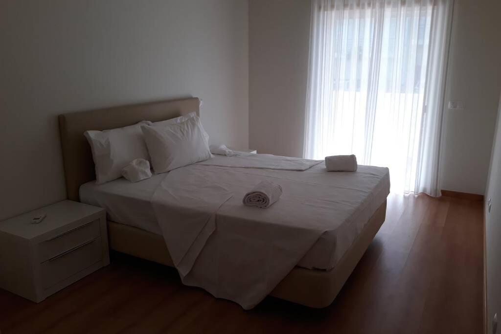 Modern 3 Bedroom Pool View. Apartment Albufeira