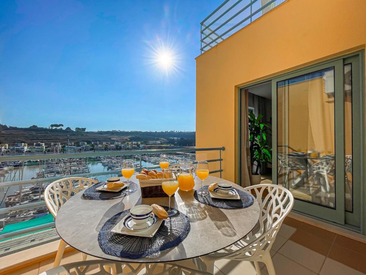 Luxury 1 Bedroom Apartment, Marina De Apartamento