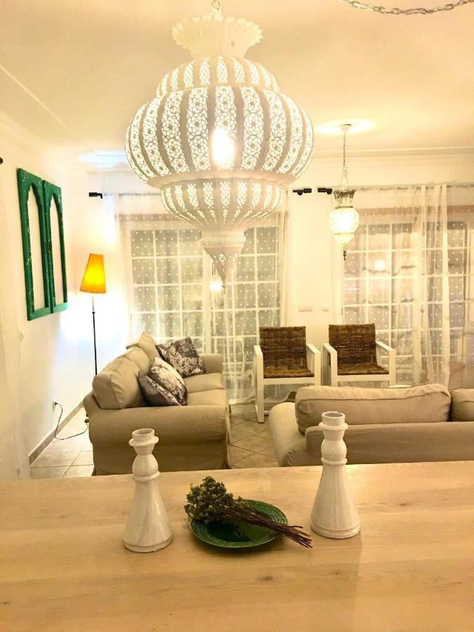 Villa Med - Private Pool, Garden, Sun Day, Stunning Views Albufeira