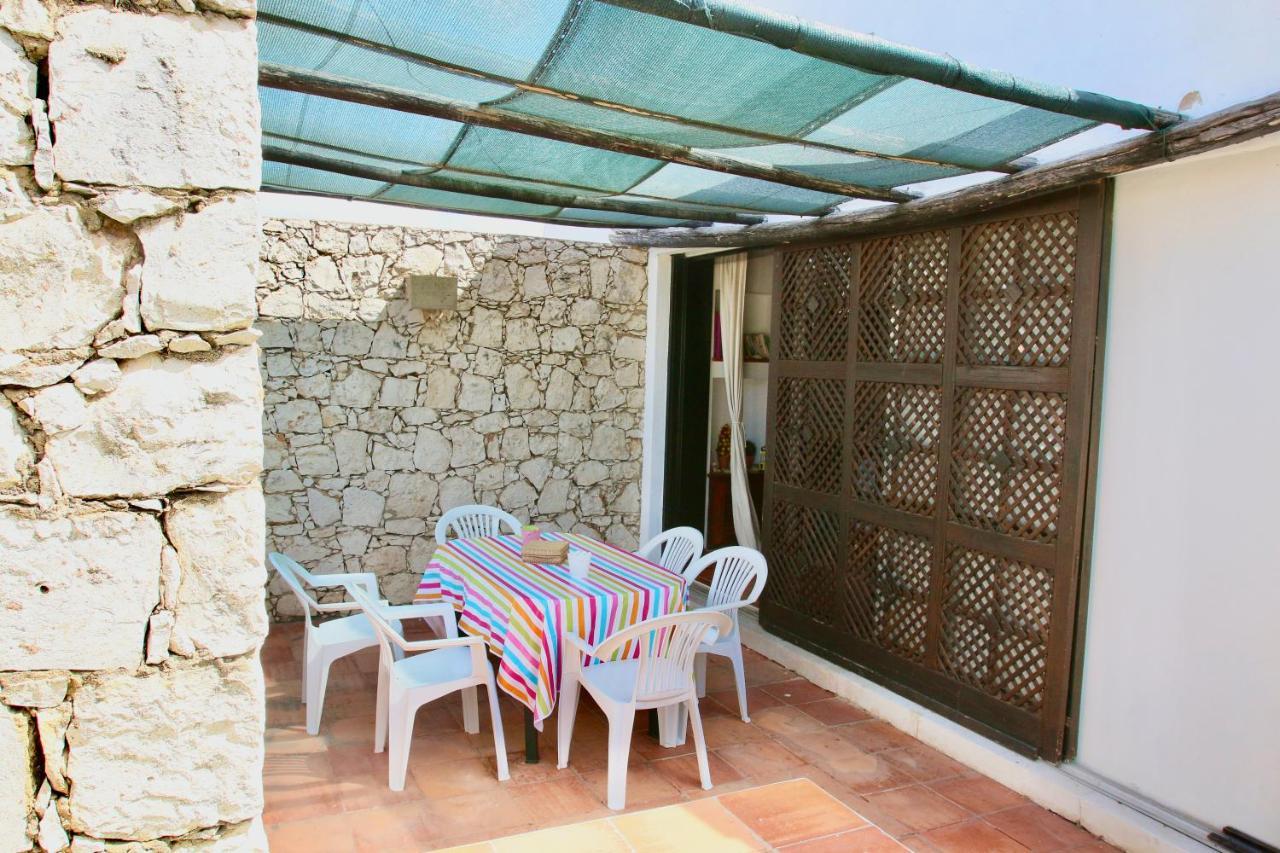 Jacaranda - 550m From The - Free Wifi - By Bedzy Villa