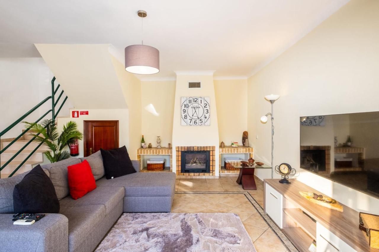 Villa Sequeira - Private Pool - Free Wifi - By Bedzy *