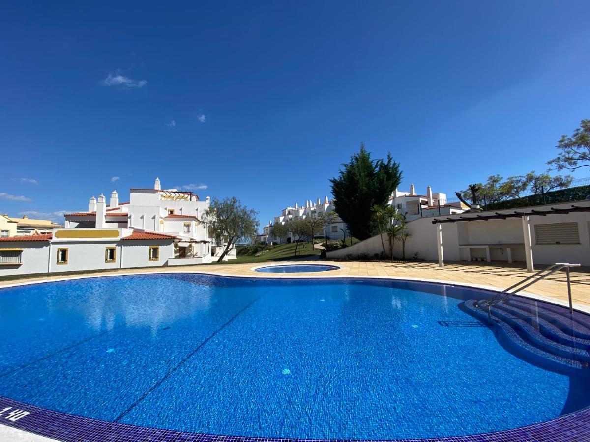 Apartamento Estrela Do Mar Com Piscina Apartment