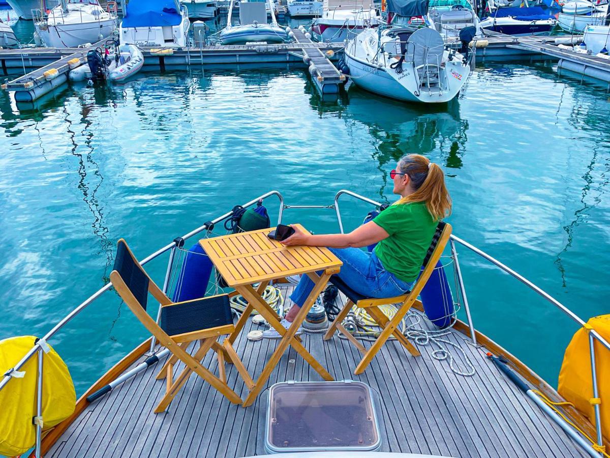 Botel In A Yacht - Algarve *