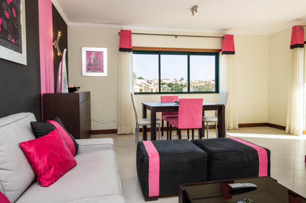 Family - Pool And Garden & Playground & & Apartamento Albufeira
